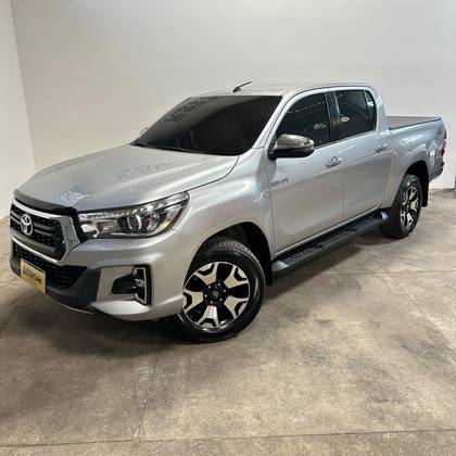 TOYOTA HILUX 2.8 SRX 4X4 CD 16V DIESEL 4P AUTOMÁTICO